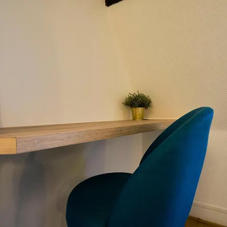 Grand-place & Vieux-lille: Equipped Duplex