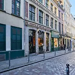 Grand-place & Vieux-lille: Equipped Duplex